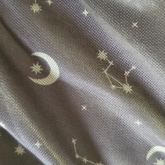 Daisy's Street Gold Constellation Chain Belt Long-sleeve Dress (Plus size) - Picture 16 of 16